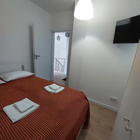 Bialy Deren Z Balia Na Wylacznosc