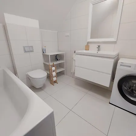 Bialy Deren Z Balia Na Wylacznosc