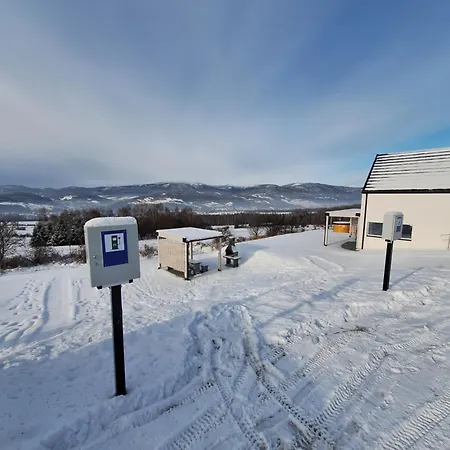 Biały Dereń Z Balią Na Wyłączność Willa Milówka